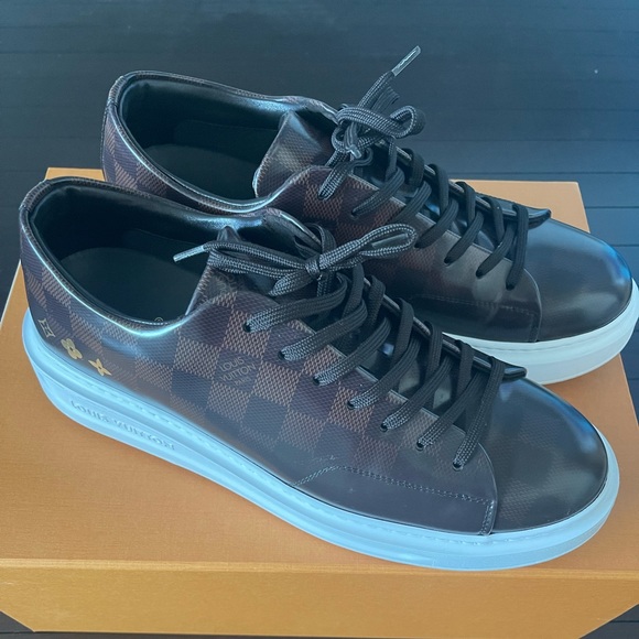 Authentic Mens Louis Vuttion Beverly Hills Sneakers Size LV 8 (US 9) - Picture 1 of 7
